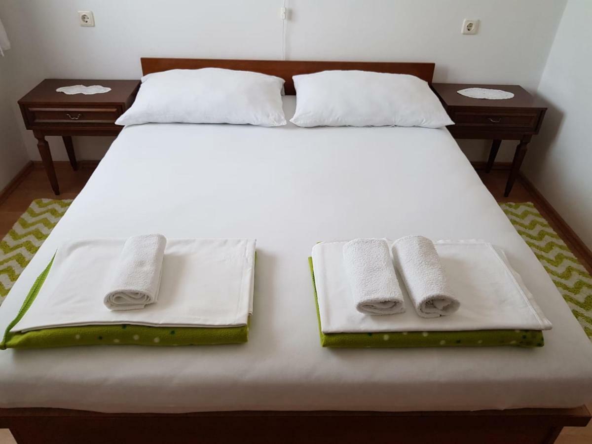 סנג' Apartments Josica מראה חיצוני תמונה