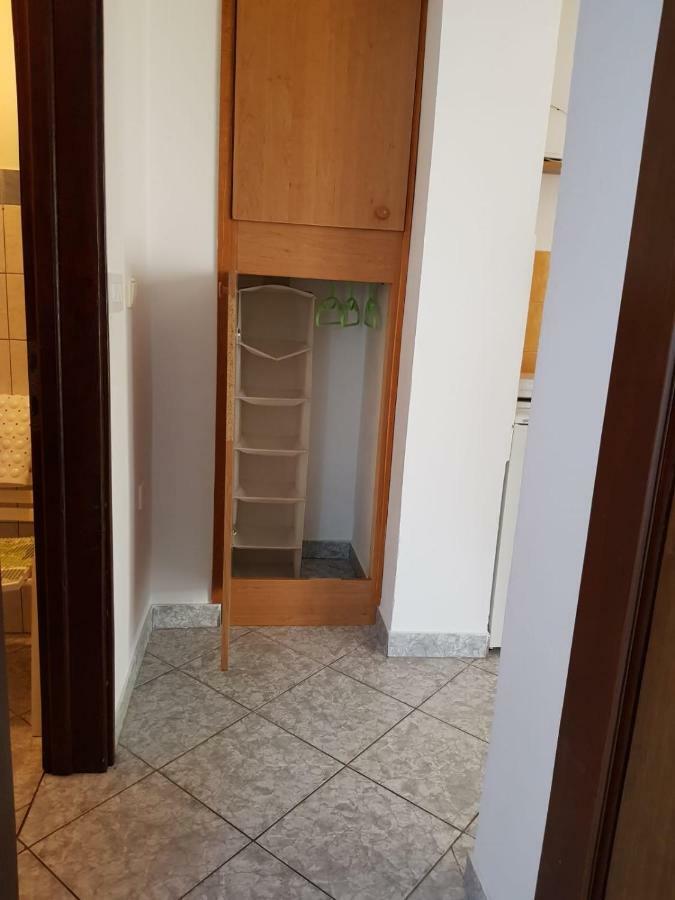 סנג' Apartments Josica מראה חיצוני תמונה