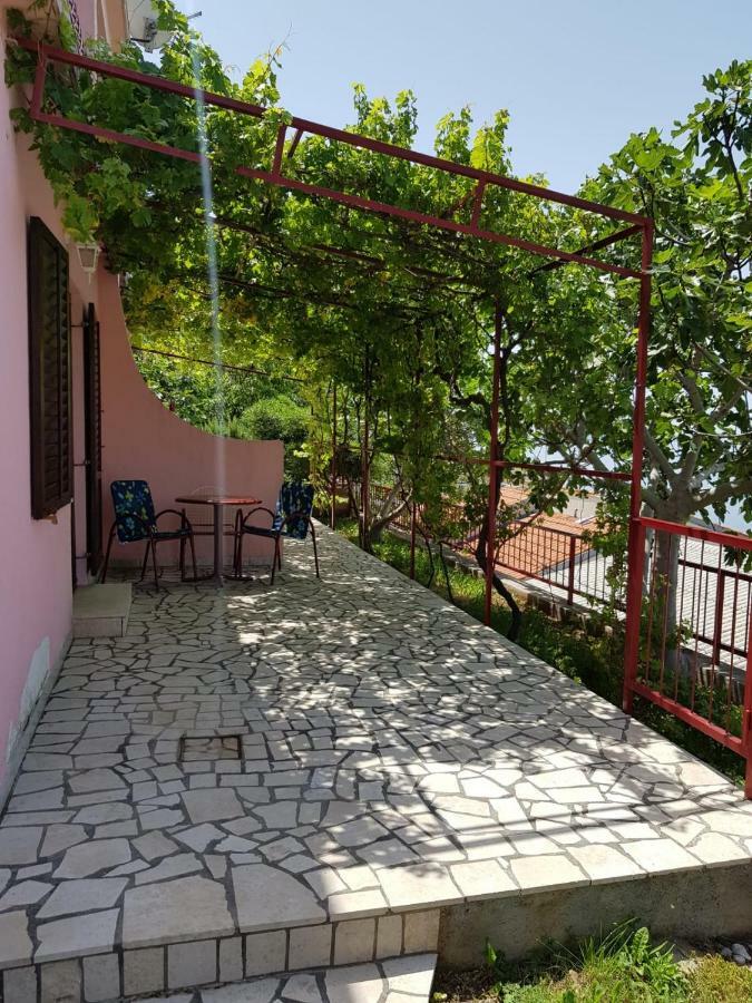 סנג' Apartments Josica מראה חיצוני תמונה